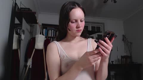 Snapshot of themadnessofyouth chatting on February 9, 8:13 pm Maddi... online show from February 9, 8:13 pm