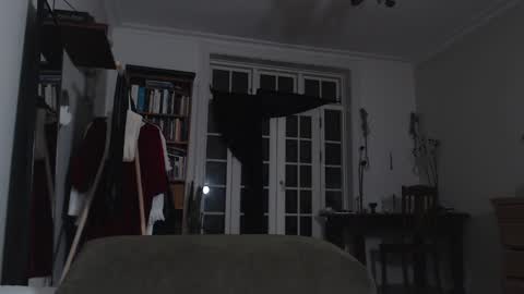 Snapshot of themadnessofyouth chatting on February 12, 9:43 pm Maddi... online show from February 12, 9:43 pm