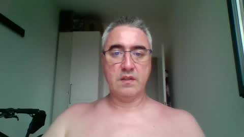Snapshot of themohican chatting on May 31, 6:09 pm Themohican online show from May 31, 6:09 pm