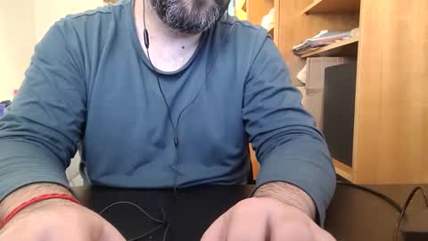 Snapshot of themoontiger chatting on December 13, 8:36 pm themoontiger online show from December 13, 8:36 pm