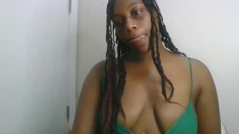 Snapshot of thenaturalgoddess chatting on April 12, 7:19 pm TheNaturalGoddess online show from April 12, 7:19 pm