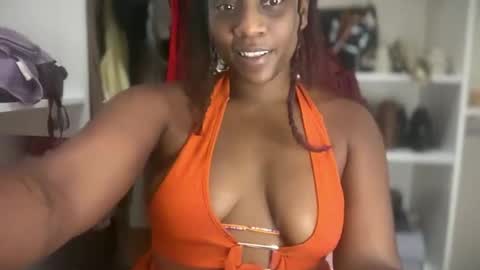 Snapshot of thenaturalgoddess chatting on May 21, 9:33 pm TheNaturalGoddess online show from May 21, 9:33 pm