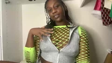 Snapshot of thenaturalgoddess chatting on May 26, 8:49 pm TheNaturalGoddess online show from May 26, 8:49 pm