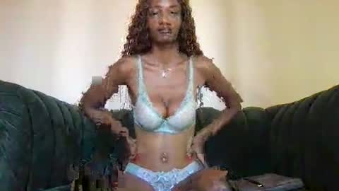 Snapshot of thenymphshow chatting on February 13, 8:06 am thenymphshow online show from February 13, 8:06 am