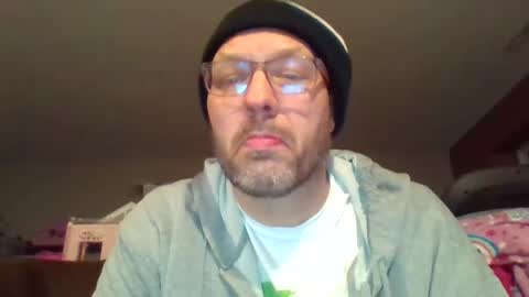 Snapshot of theo6974z chatting on February 3, 4:57 am theo6974z online show from February 3, 4:57 am