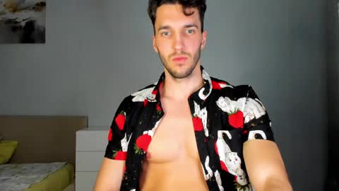 Snapshot of theodore_hot chatting on May 6, 4:34 pm Theodor online show from May 6, 4:34 pm