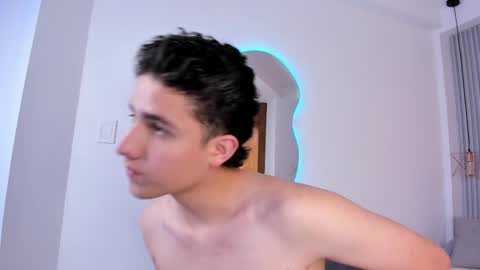 Snapshot of theohawke_ chatting on January 7, 4:59 pm THEO- MATEO online show from January 7, 4:59 pm