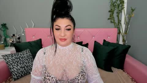 Snapshot of theonerosegoddes chatting on October 18, 5:03 pm theonerosegoddes online show from October 18, 5:03 pm