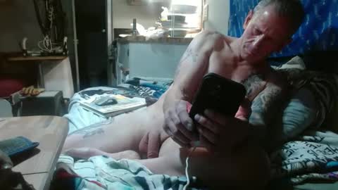 Snapshot of theoneyouwant2fuck chatting on January 21, 2:43 am theoneyouwanttwofuck online show from January 21, 2:43 am