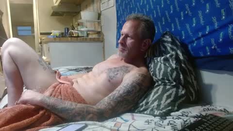 Snapshot of theoneyouwant2fuck chatting on February 26, 1:32 am theoneyouwanttwofuck online show from February 26, 1:32 am