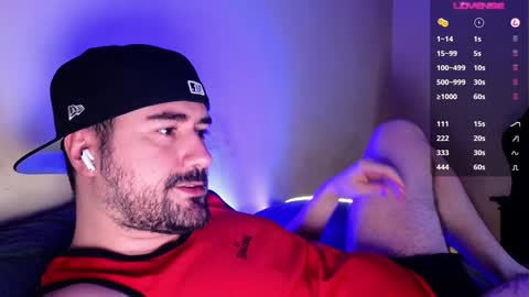 Snapshot of theoravi chatting on December 13, 2:54 am Theo Ravi online show from December 13, 2:54 am