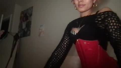 Snapshot of therain222 chatting on February 10, 2:04 am therain222 online show from February 10, 2:04 am