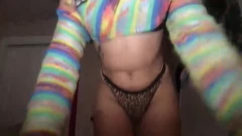 Snapshot of therain222 chatting on March 10, 8:19 am therain222 online show from March 10, 8:19 am