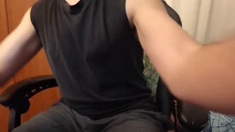 Snapshot of therandomniceboy chatting on December 1, 5:51 pm therandomniceboy online show from December 1, 5:51 pm