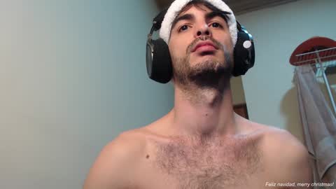 Snapshot of therazhanen chatting on December 28, 7:11 am Santiago Enrique online show from December 28, 7:11 am