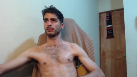 Snapshot of therazhanen chatting on September 19, 4:47 am Santiago Enrique online show from September 19, 4:47 am