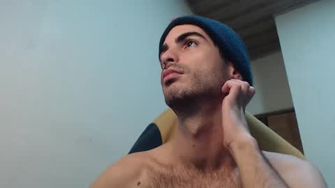 Snapshot of therazhanen chatting on October 24, 6:21 am Santiago Enrique online show from October 24, 6:21 am