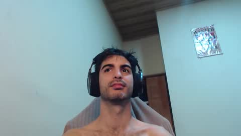 Snapshot of therazhanen chatting on November 11, 3:39 am Santiago Enrique online show from November 11, 3:39 am