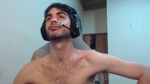 Snapshot of therazhanen chatting on November 16, 6:30 am Santiago Enrique online show from November 16, 6:30 am