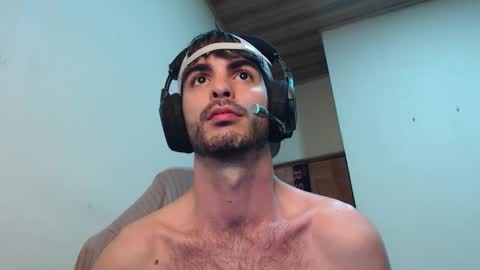 Snapshot of therazhanen chatting on November 18, 6:07 am Santiago Enrique online show from November 18, 6:07 am