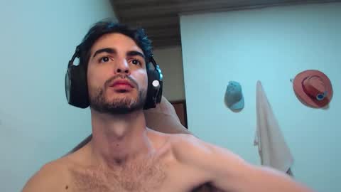 Snapshot of therazhanen chatting on November 20, 5:51 am Santiago Enrique online show from November 20, 5:51 am