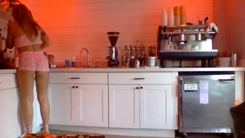 Snapshot of therealbabygofficial chatting on October 3, 12:51 am therealbabygofficial online show from October 3, 12:51 am