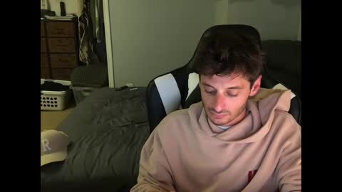 Snapshot of therealdylansdick chatting on September 25, 1:31 am therealdylansdick online show from September 25, 1:31 am