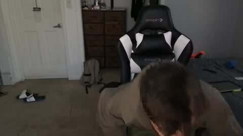 Snapshot of therealdylansdick chatting on October 1, 1:17 pm therealdylansdick online show from October 1, 1:17 pm