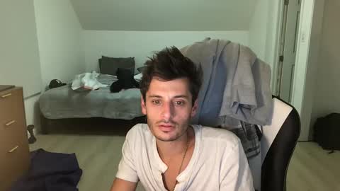 Snapshot of therealdylansdick chatting on November 15, 11:43 pm therealdylansdick online show from November 15, 11:43 pm