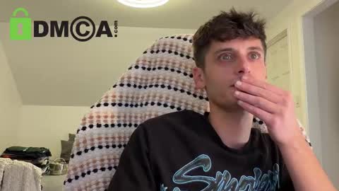 Snapshot of therealdylansdick chatting on November 25, 5:51 am therealdylansdick online show from November 25, 5:51 am