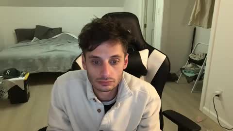 Snapshot of therealdylansdick chatting on November 29, 7:33 am therealdylansdick online show from November 29, 7:33 am