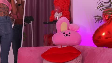 Deea  online show from April 5, 6:05 pm