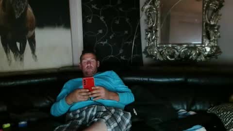 Snapshot of therealkurva4u chatting on November 5, 6:52 pm therealkurva4u online show from November 5, 6:52 pm