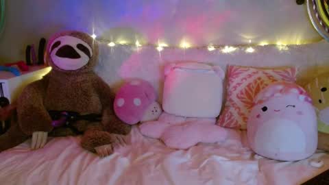 Snapshot of therealmadameceleste chatting on January 6, 2:15 am Madame Celeste online show from January 6, 2:15 am