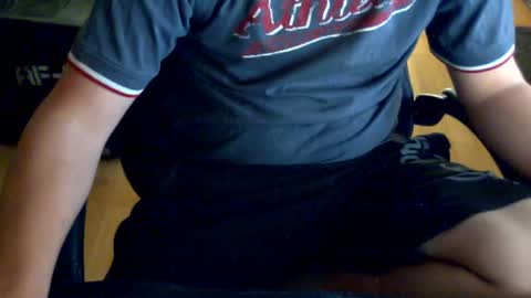 Snapshot of therise23411 chatting on June 21, 4:53 pm small dick online show from June 21, 4:53 pm