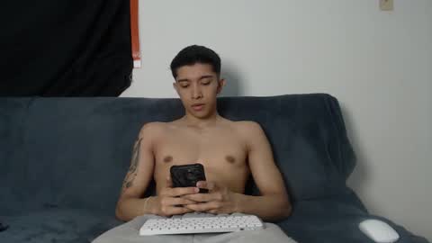 thesaint_xxx online show from November 5, 12:32 am