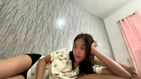 Snapshot of thessssy chatting on August 1, 12:32 am thessssy online show from August 1, 12:32 am