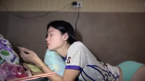 thesweetgirlugly_lilly online show from July 3, 10:05 pm