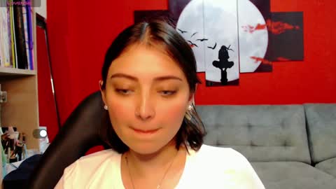 Snapshot of thesweethari chatting on January 23, 4:19 am I dont do real meetings My bio online show from January 23, 4:19 am