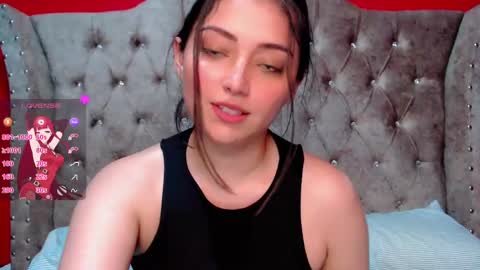 Snapshot of thesweethari chatting on February 14, 5:51 am I dont do real meetings My bio online show from February 14, 5:51 am