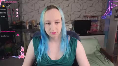 Snapshot of thetrixy chatting on September 23, 7:11 am The Great And Powerful Trixie online show from September 23, 7:11 am