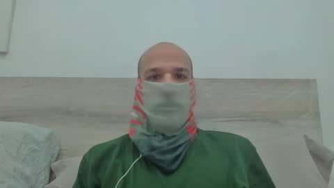 Scarf guy online show from February 5, 7:07 am