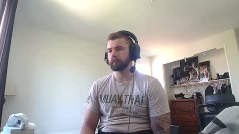 Snapshot of theufcfan_8181 chatting on April 22, 6:42 pm troy online show from April 22, 6:42 pm