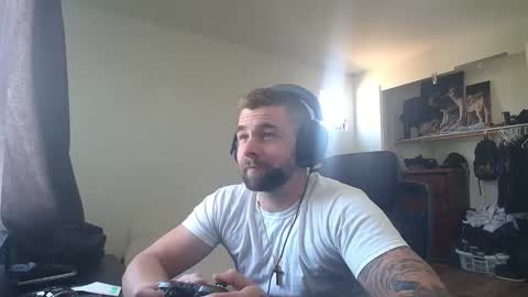 Snapshot of theufcfan_8181 chatting on April 29, 6:58 pm troy online show from April 29, 6:58 pm