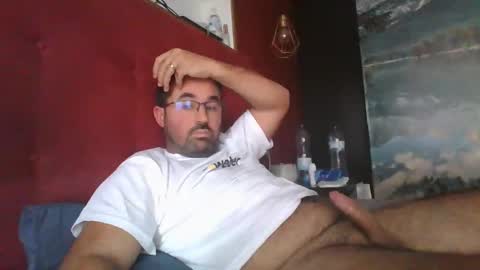 Snapshot of theviper1990 chatting on January 13, 4:08 pm Carlos1990 online show from January 13, 4:08 pm