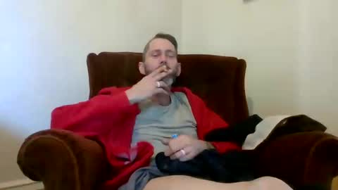 Snapshot of theycallmemellowthebreeze chatting on October 16, 2:51 pm mellow online show from October 16, 2:51 pm