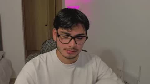 Snapshot of thiaan__ chatting on August 8, 1:08 am thiaan__ online show from August 8, 1:08 am