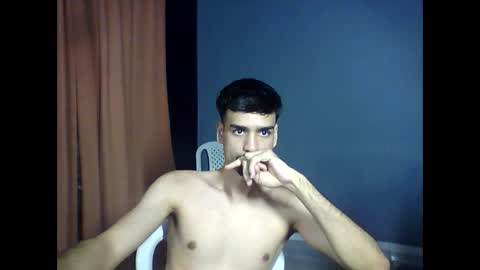 Snapshot of thiago22bk chatting on November 25, 3:28 am thiago22bk online show from November 25, 3:28 am