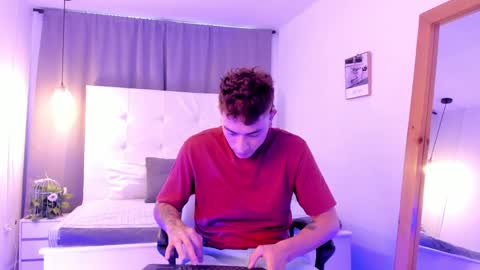 Snapshot of thiago_2003_ chatting on April 10, 12:10 pm Thiago online show from April 10, 12:10 pm