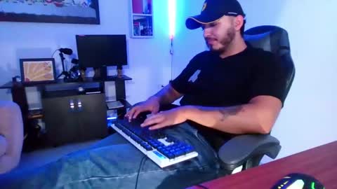thiago_420 online show from May 16, 1:02 am